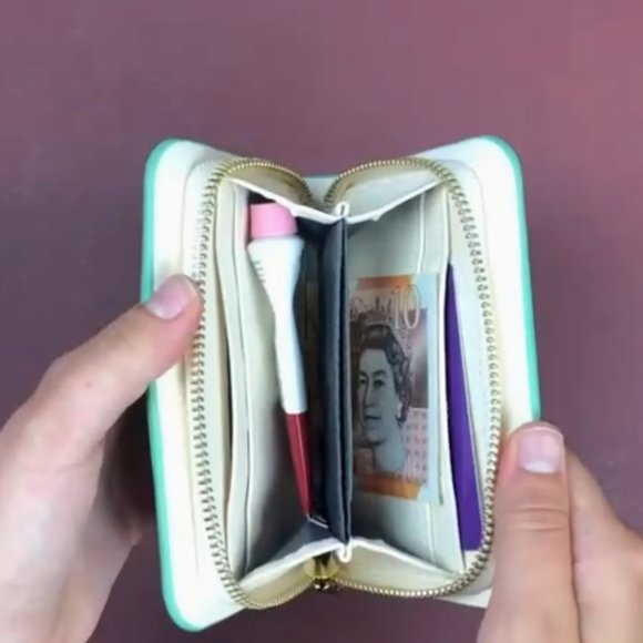 Wuthering Heights Book Zip Around Wallet - Book Lover Gifts - Novelty Wallets - Picture 5 of 6